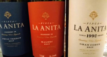 Novamente por aqui os vinhos elegantes da pequena bodega argentina Finca La Anita