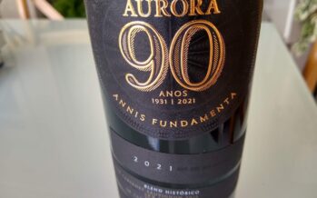Um vinho especial comemora os 90 anos da Cooperativa Vinícola Aurora